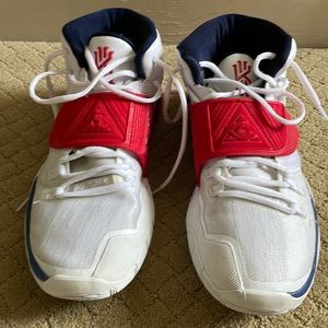 Nike Hightops Kyrie Irving Model